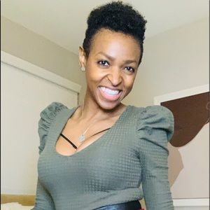 Meet your Posher, Tomi